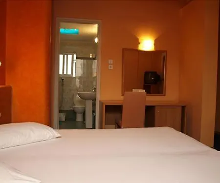 Remvi 2* Athènes